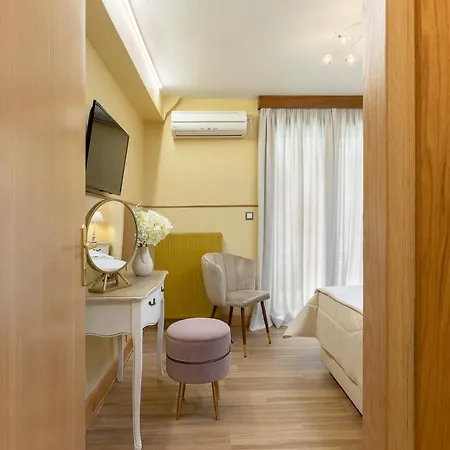 Vouliagmeni's Elegance By Acropolis Athens